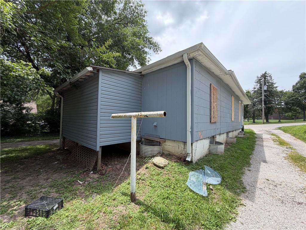 Photo 3 of 203 N Crysler Avenue