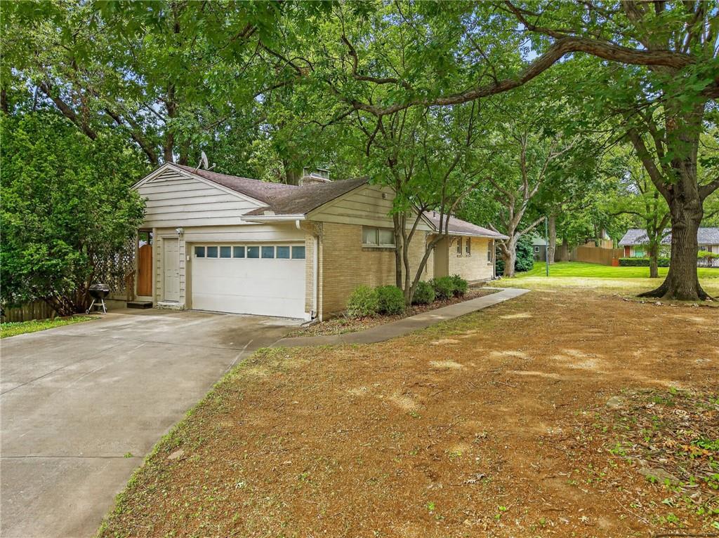 Photo 5 of 226 NW 43rd Street