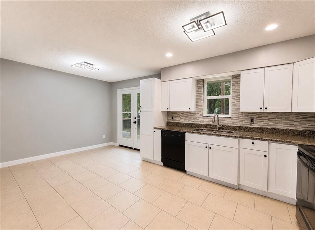 Photo 5 of 2106 S Owings Street