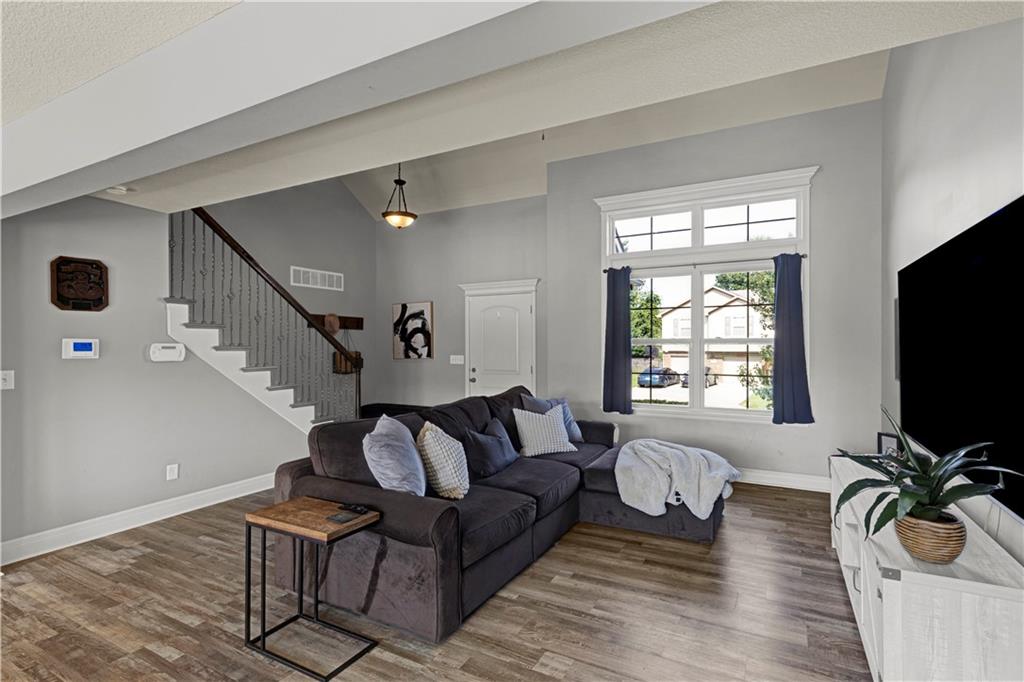 Photo 3 of 1409 NE Jaclyn Drive