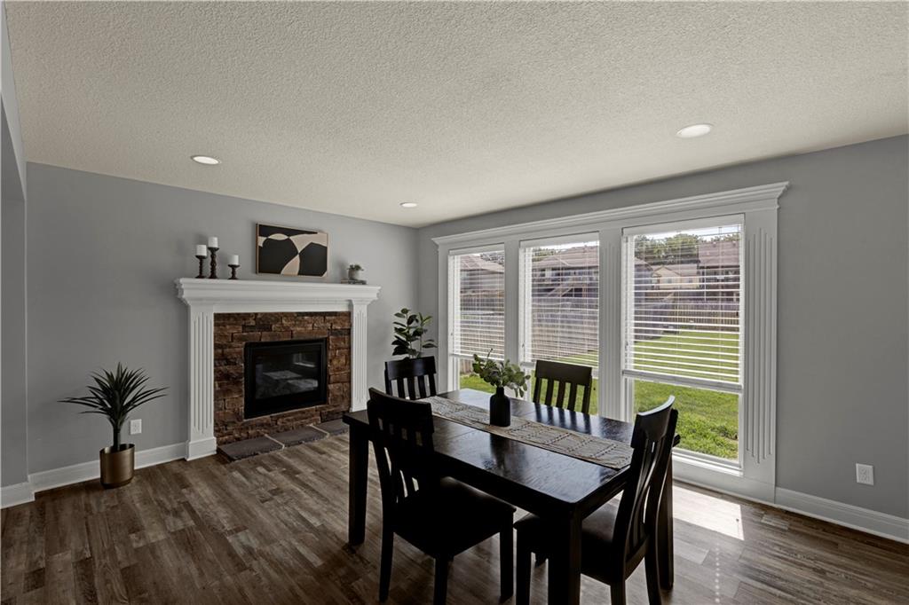 Photo 6 of 1409 NE Jaclyn Drive