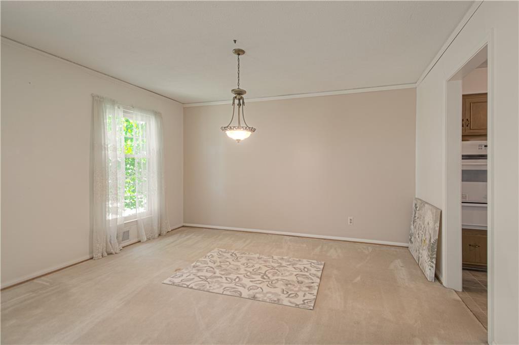 Photo 5 of 15 W Bridlespur Drive