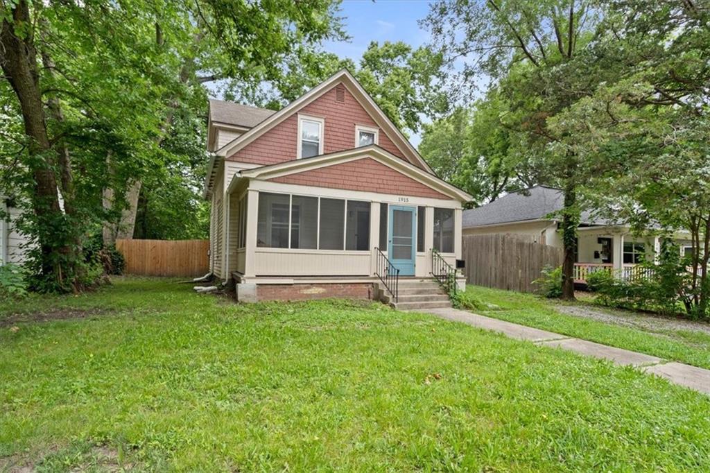 Photo 2 of 1915 Kentucky Street