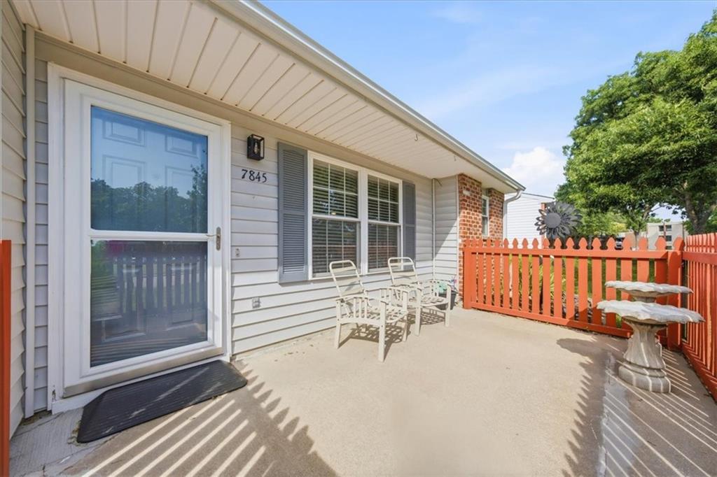 Photo 3 of 7845 Freeman Avenue