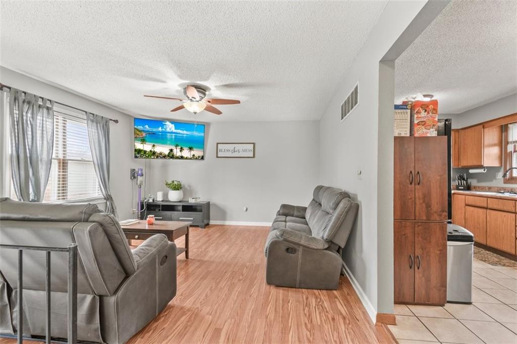 Photo 3 of 1304 SE 20TH Street