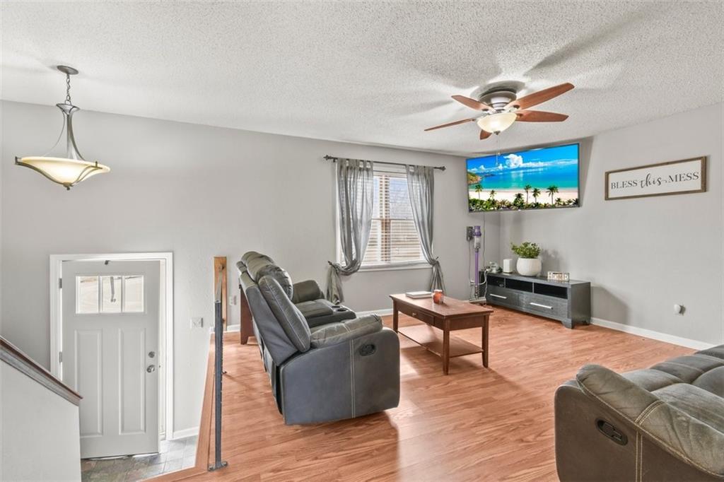 Photo 4 of 1304 SE 20TH Street