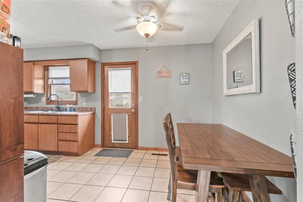 Photo 5 of 1304 SE 20TH Street