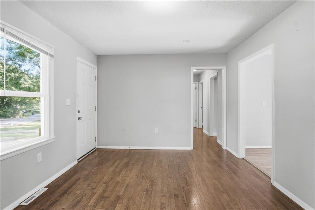 Photo 7 of 10405 Richmond Avenue