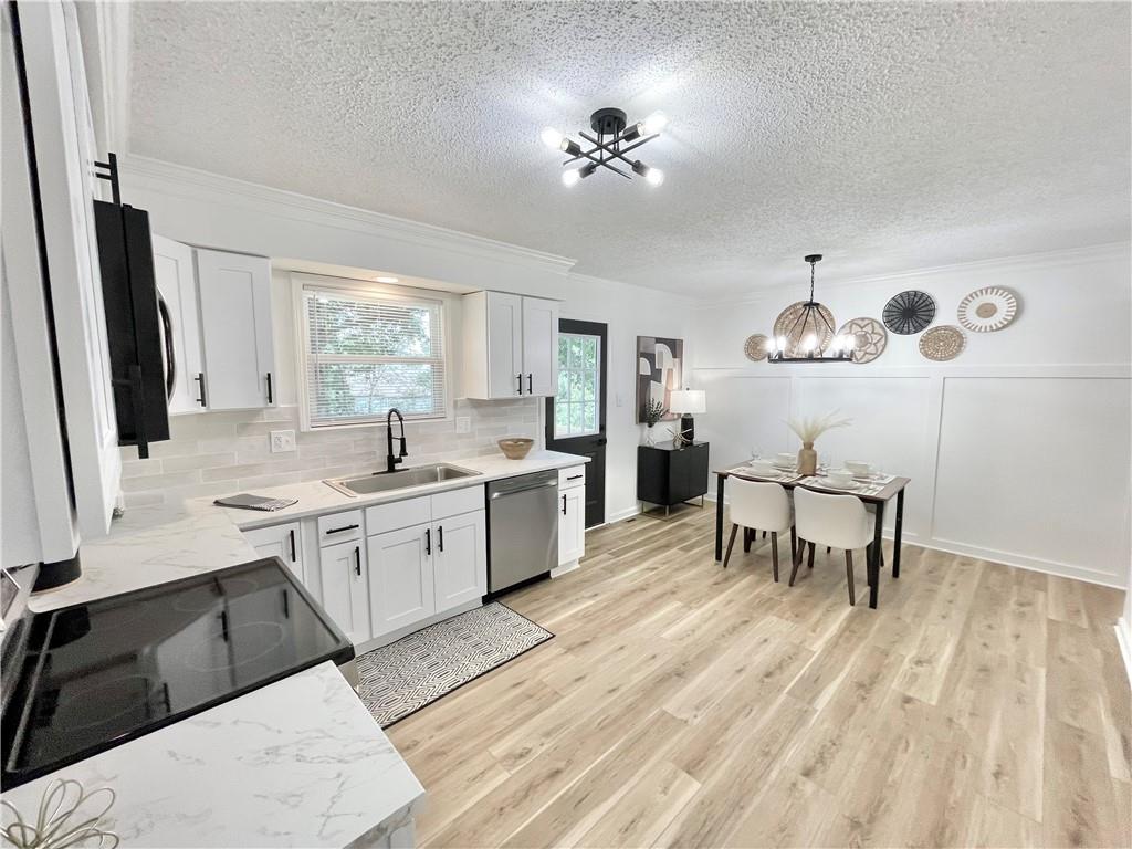Photo 6 of 709 SW 31st Court