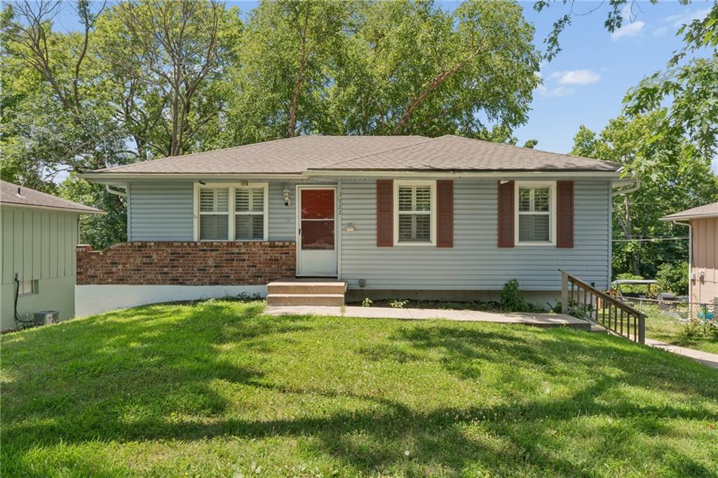 Photo of 3922 S Harbaugh Drive