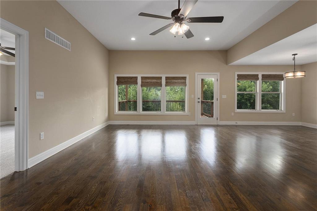 Photo 5 of 13770 Valleyview Way