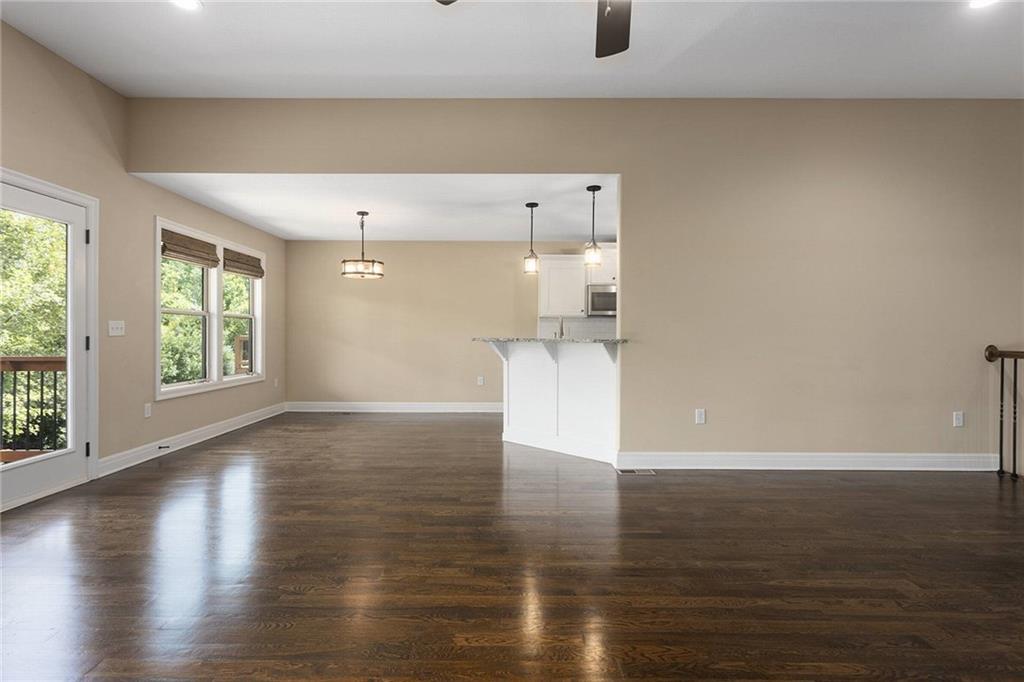 Photo 7 of 13770 Valleyview Way