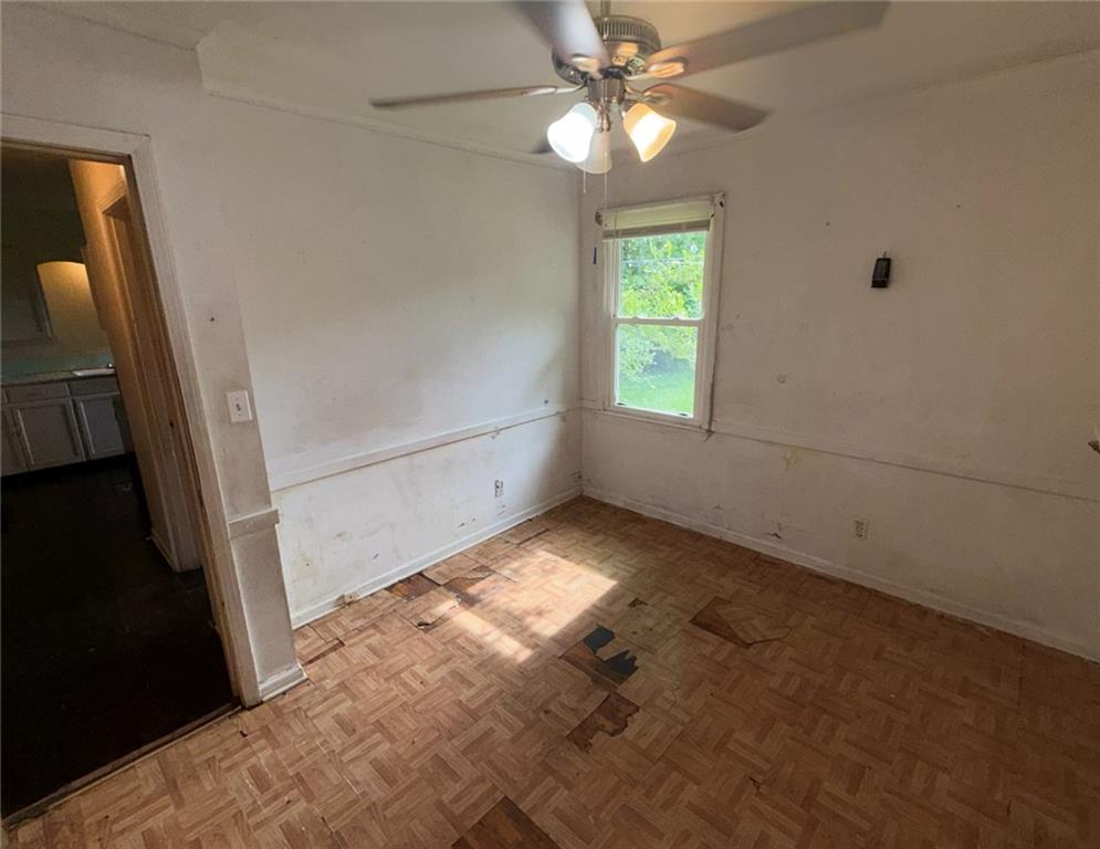Photo 5 of 2938 Chelsea Avenue