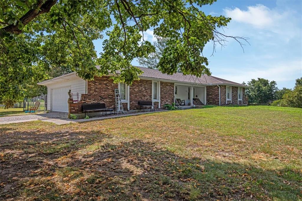 Photo 4 of 7123 SE 202nd Street