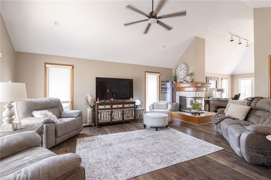 Photo of 1306 SW Stonecreek Drive