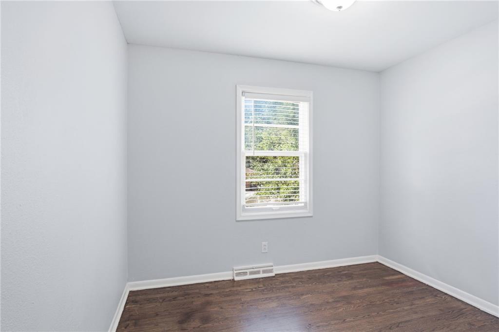 Photo 5 of 8602 E 110th Street