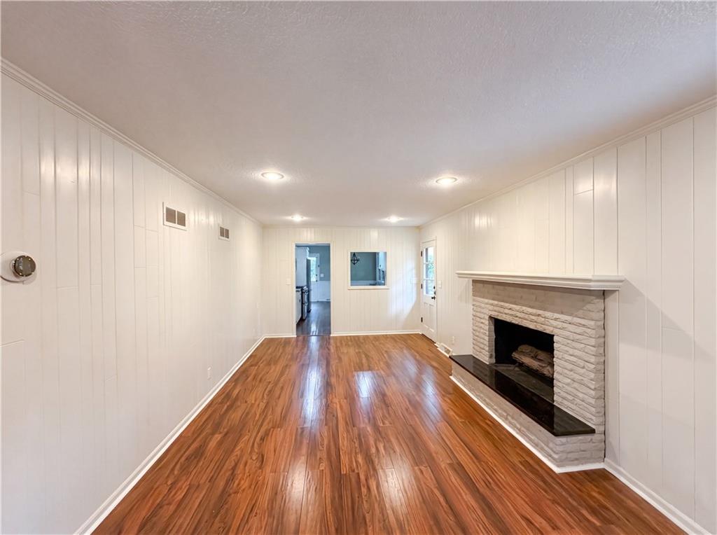 Photo 3 of 4321 NW Briarcliff Lane