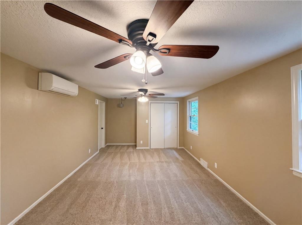 Photo 4 of 4321 NW Briarcliff Lane