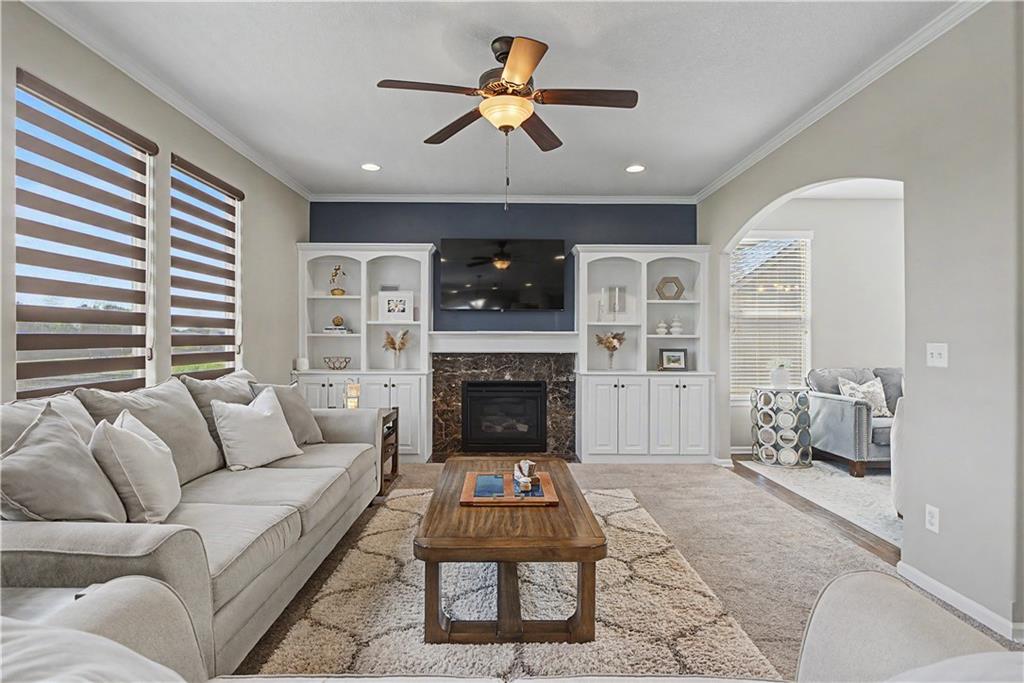 Photo 7 of 1000 BELLFLOWER Lane