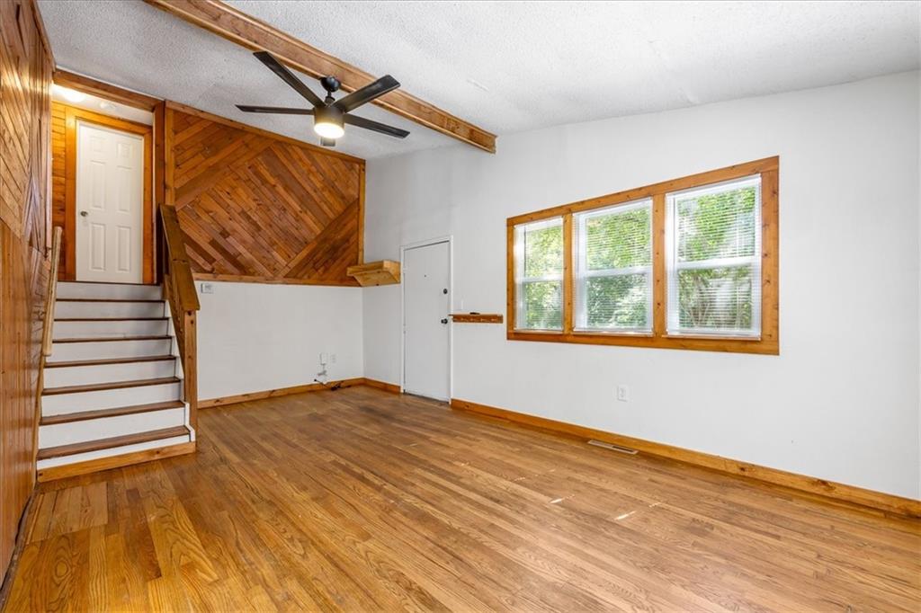 Photo 4 of 2918 S 9th Place