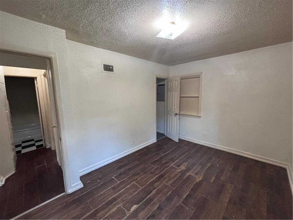 Photo 4 of 4436 Myrtle Avenue