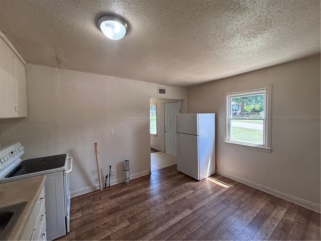 Photo 6 of 4436 Myrtle Avenue