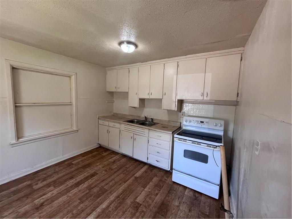 Photo 7 of 4436 Myrtle Avenue