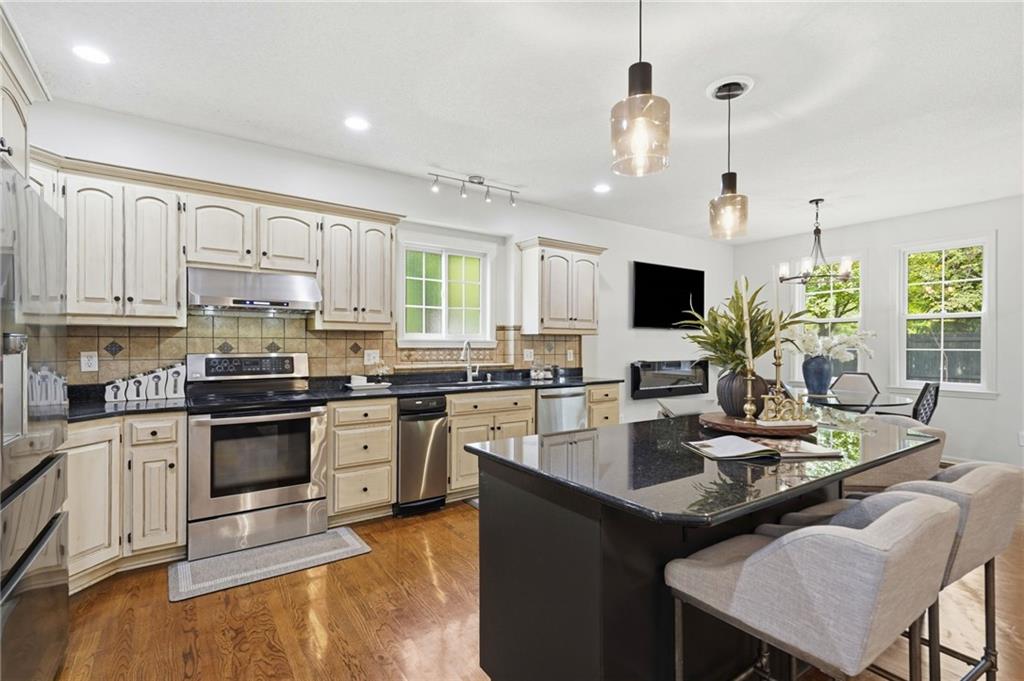 Photo 6 of 11813 W 138th Street