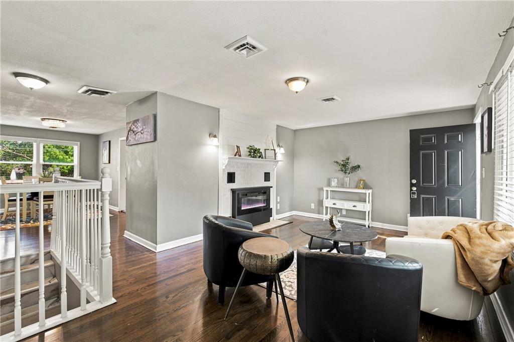 Photo 4 of 6700 Crisp Avenue