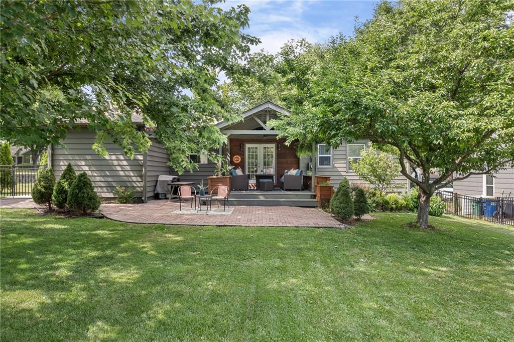 Photo 4 of 4631 W 61st Street