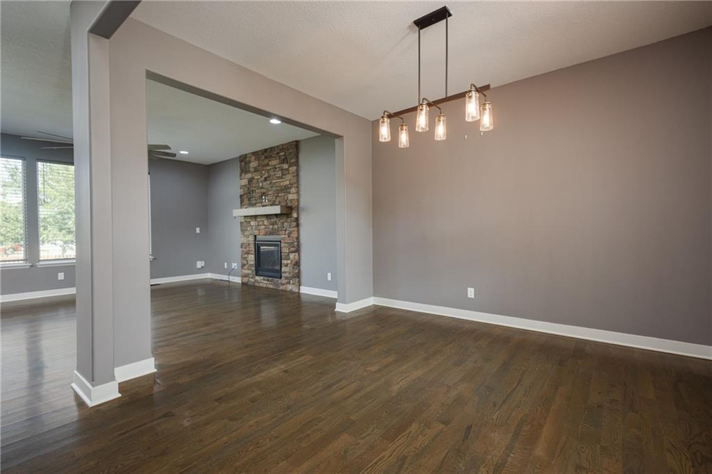 Photo 2 of 1802 VERBENA Avenue