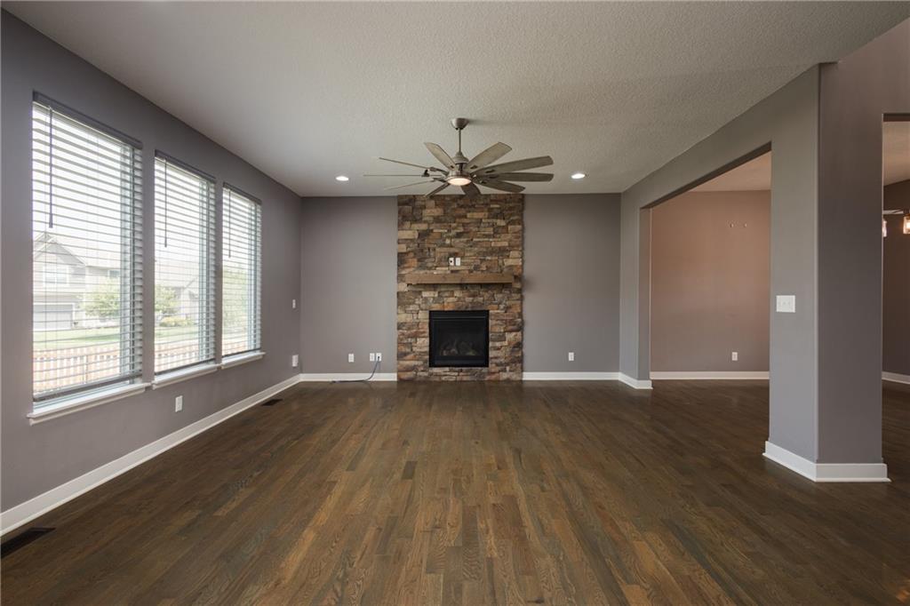 Photo 4 of 1802 VERBENA Avenue