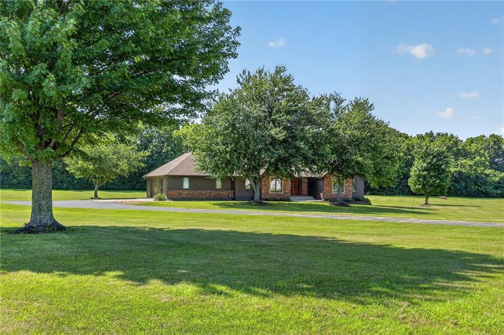 Photo 3 of 17618 S Emerald View Drive