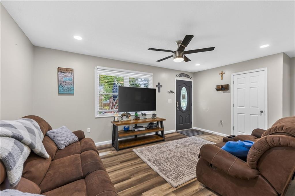 Photo 4 of 504 SE 19TH Street