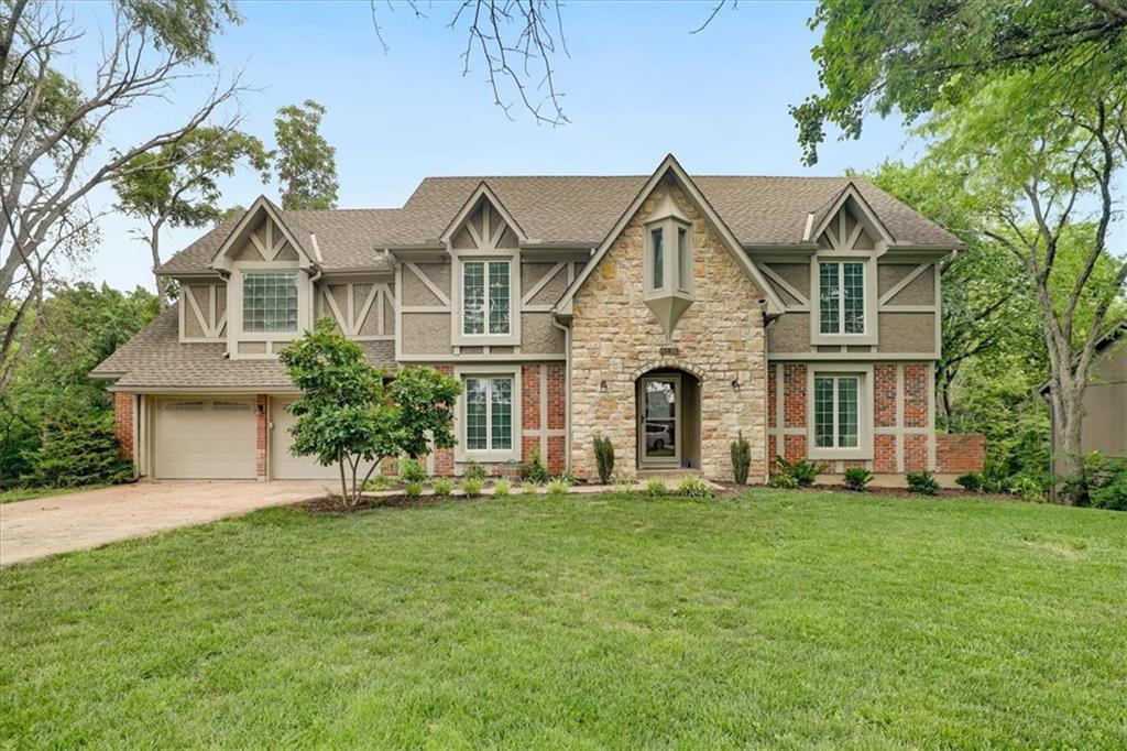 Photo 2 of 15819 Overbrook Lane