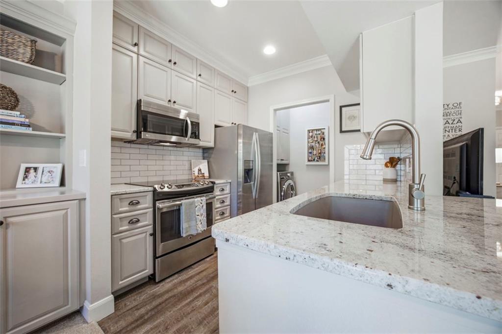 Photo 5 of 11622 Tomahawk Creek Parkway #E