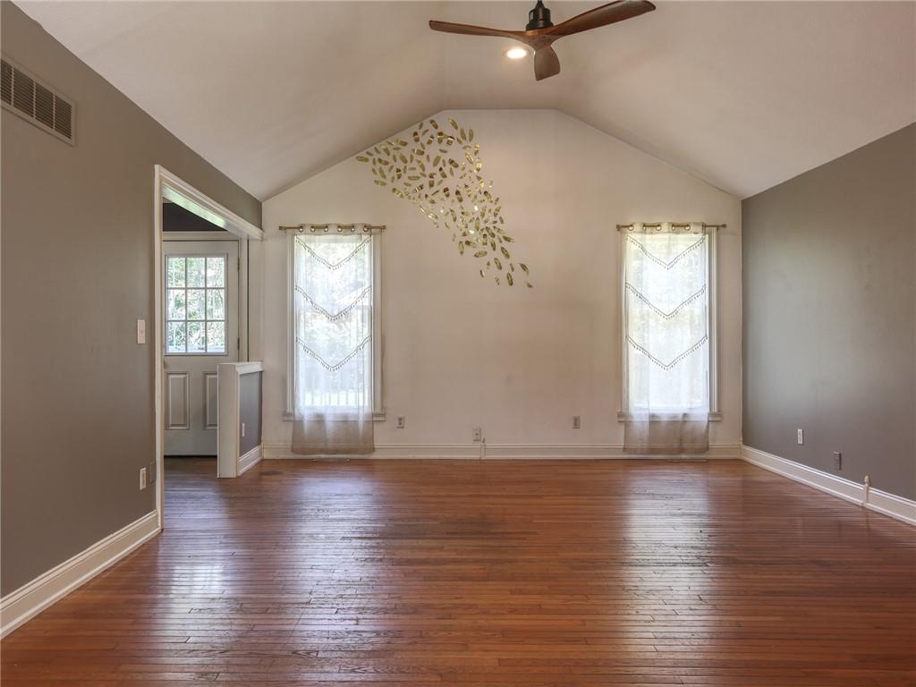 Photo 6 of 2400 S Park Avenue