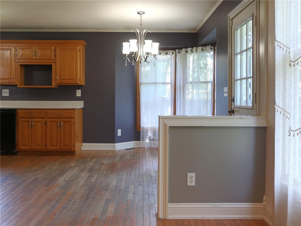 Photo 7 of 2400 S Park Avenue