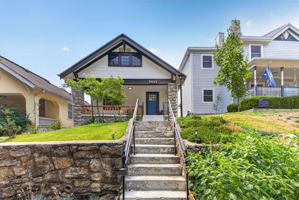 Photo of 3936 Holmes Street