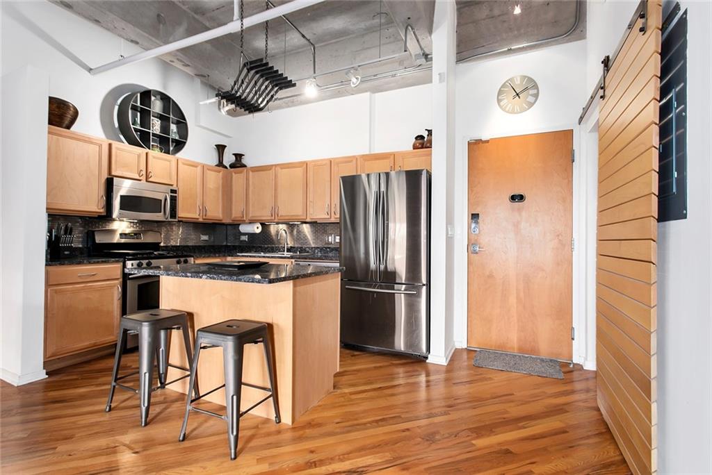 Photo 6 of 2029 Grand Boulevard #115