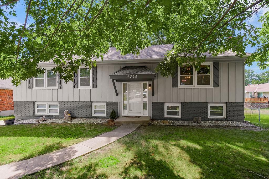 Photo of 7324 N Euclid Avenue