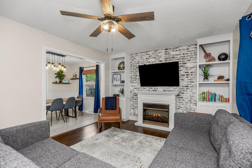 Photo 5 of 7324 N Euclid Avenue