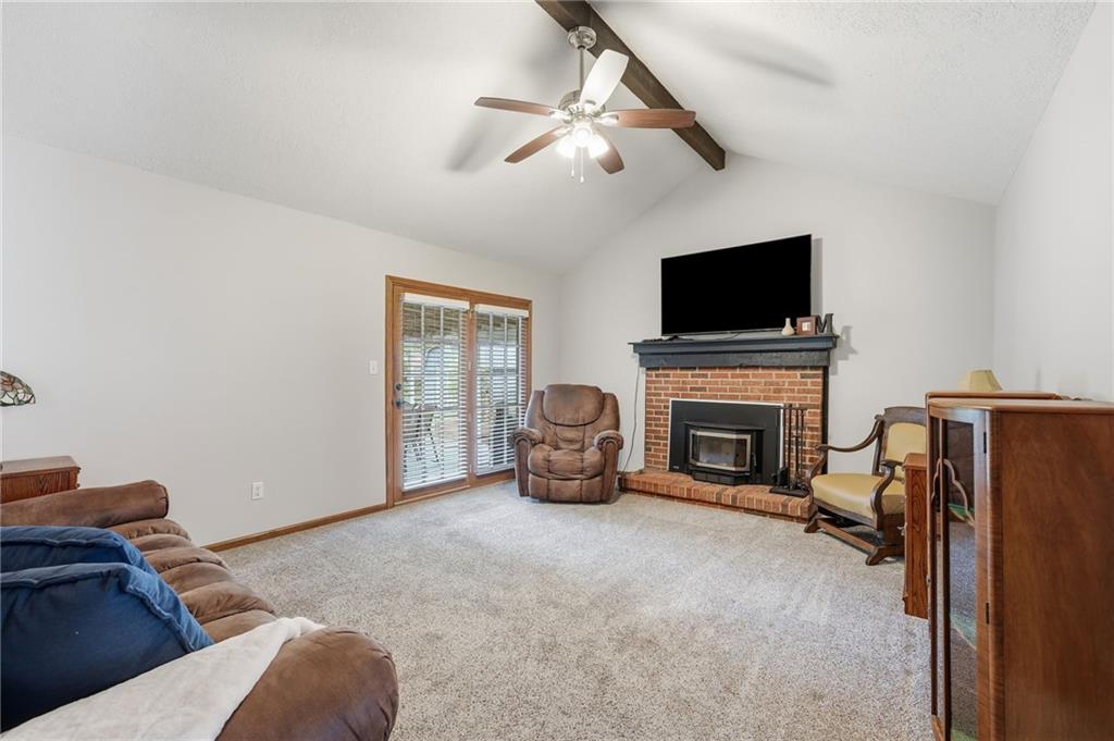 Photo 6 of 8219 Hardy Street