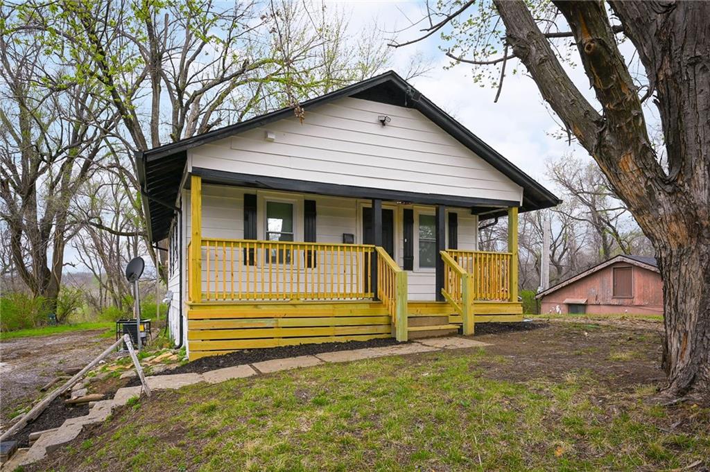 Photo 2 of 108 N Ditzler Avenue