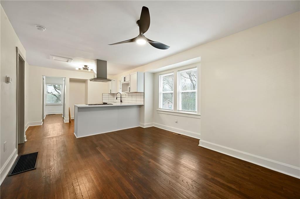 Photo 4 of 108 N Ditzler Avenue