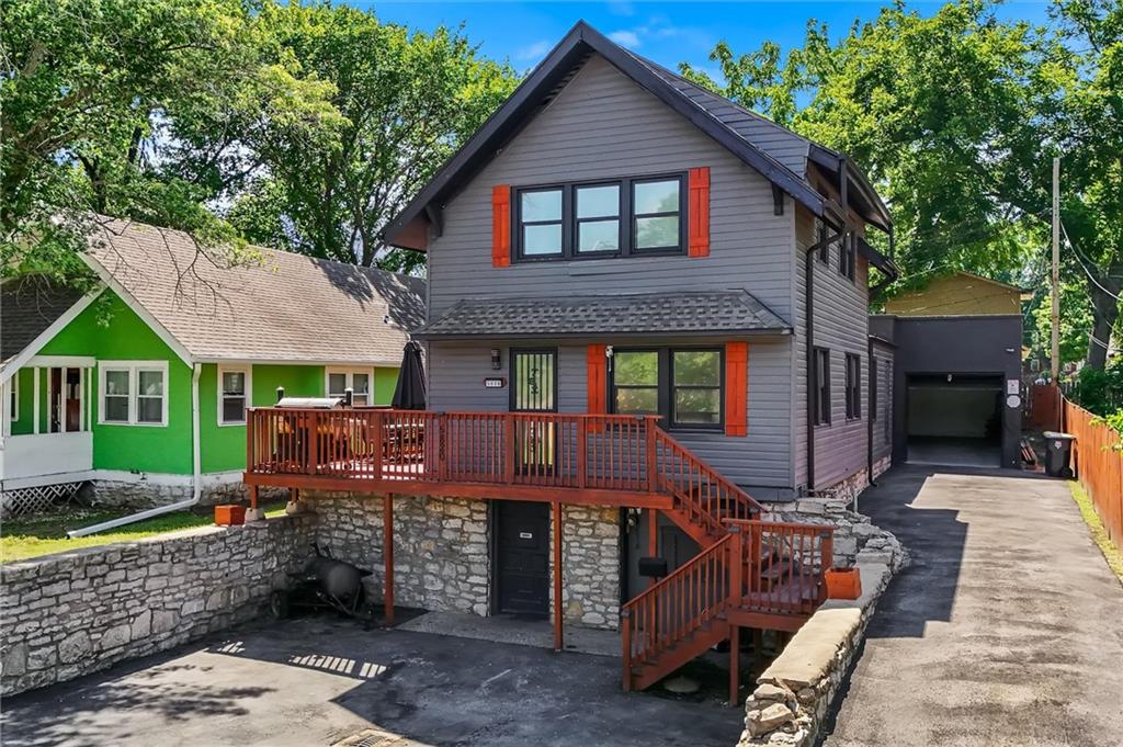 Photo 3 of 5820 Prospect Avenue