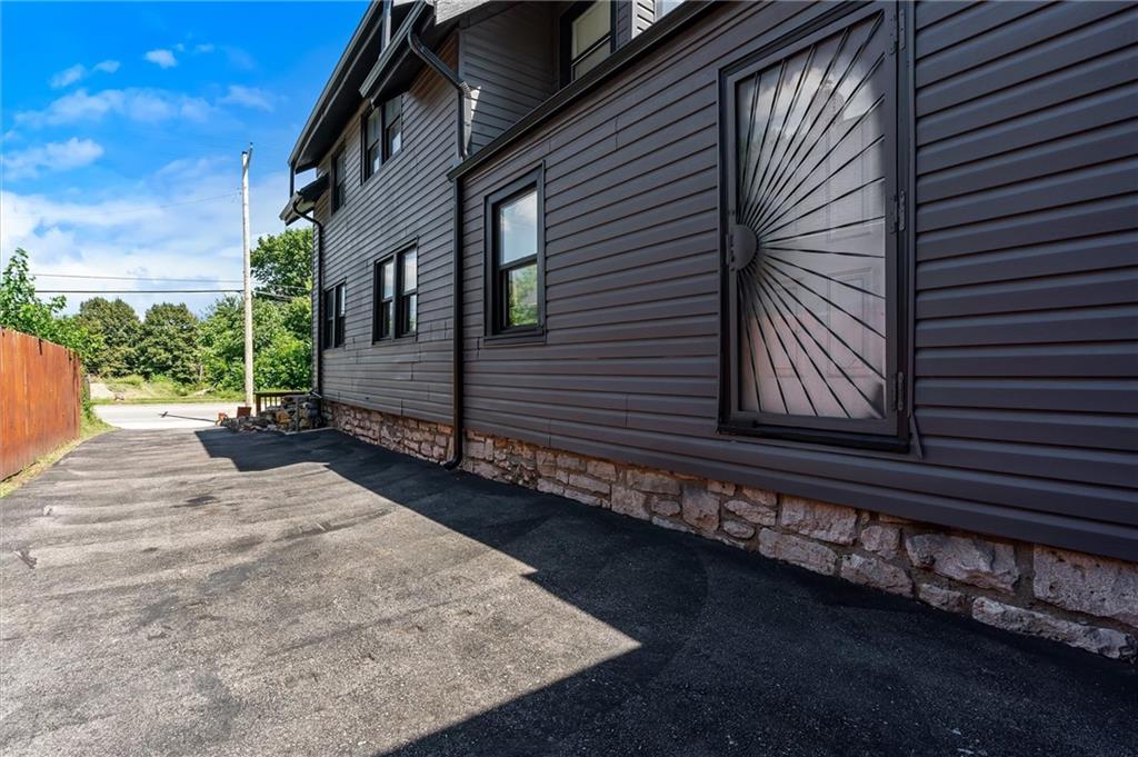 Photo 5 of 5820 Prospect Avenue