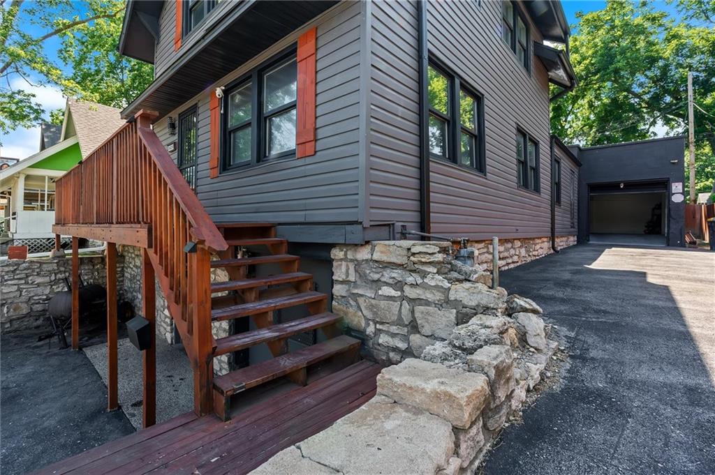Photo 6 of 5820 Prospect Avenue