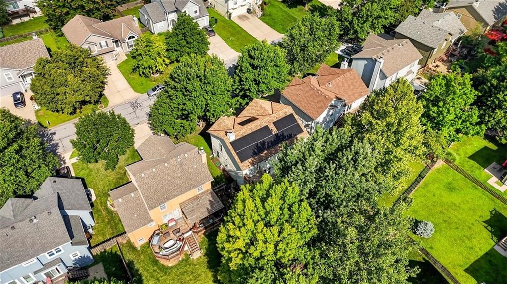 Photo 2 of 1028 N Crest Drive