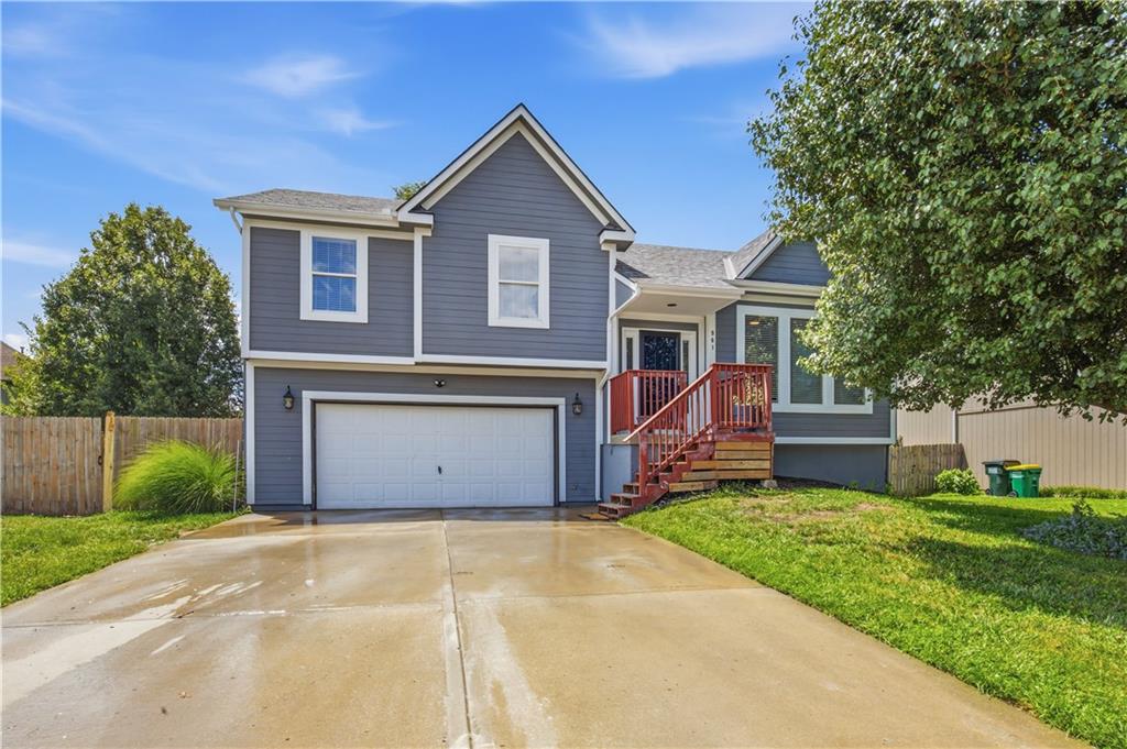 Photo of 961 Oak Crest Drive